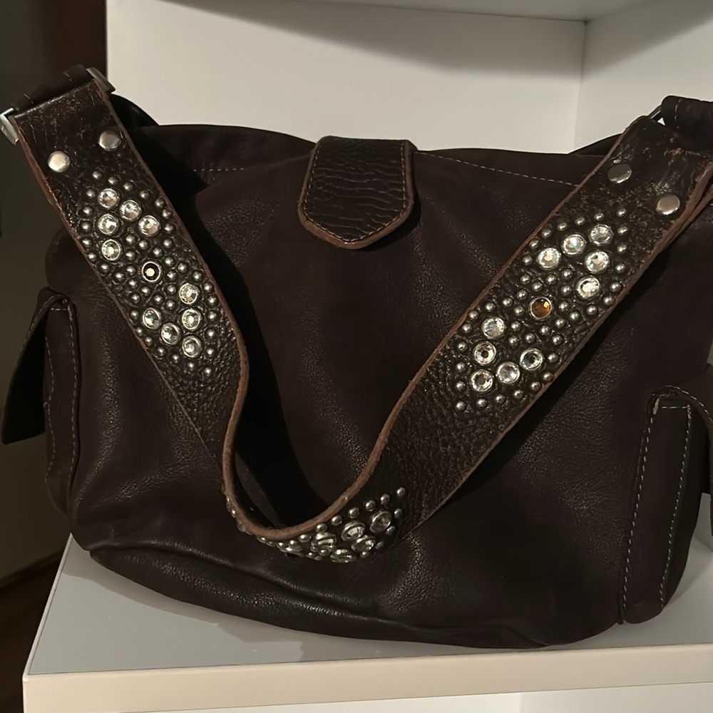 Gorgeous Tylie Malibu’s leather shoulder bag.
Beautiful condition